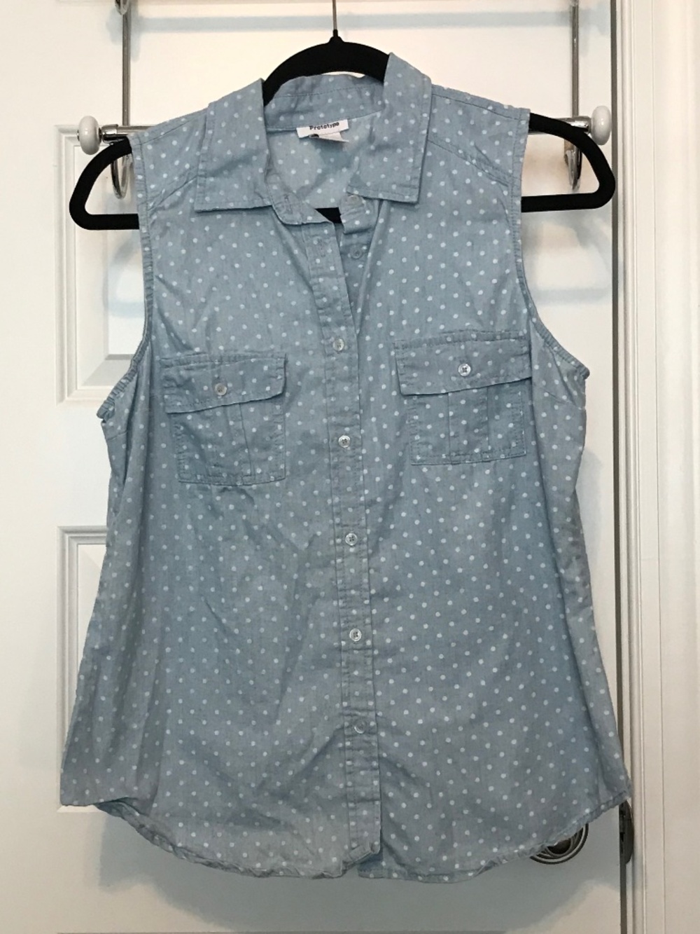 Prototype blue sleeveless polka dot button up collared 💯% cotton blouse (M)